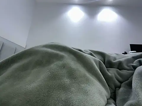 Snapshot of Submissive_Arab chatting on 02/13/25, 11:37 Submissive Arab online show from 02/13/25, 11:37