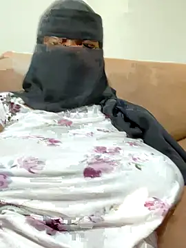 Snapshot of Submissive_Arab chatting on 10/10/25, 12:37 Submissive Arab online show from 10/10/25, 12:37