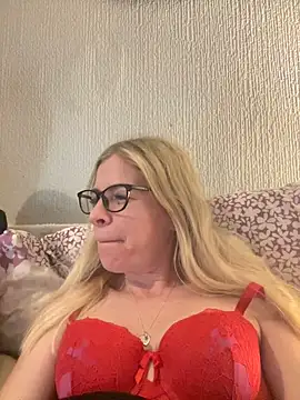 Snapshot of jayjencam chatting on 09/19/25, 08:53 jayjencam online show from 09/19/25, 08:53