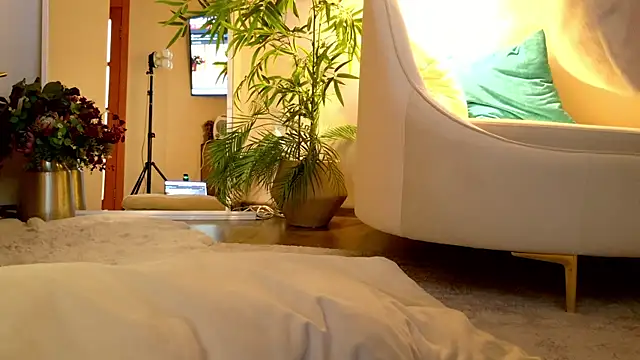 Ledy Mary online show from 06/12/26, 07:57