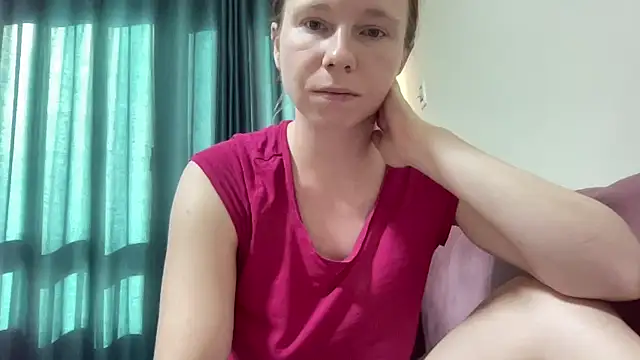 Snapshot of SweetLucy96 chatting on 10/12/25, 12:37 SweetLucy96 online show from 10/12/25, 12:37