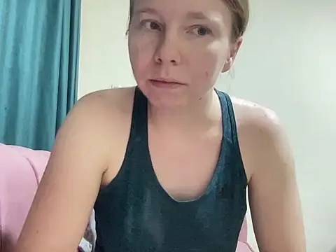 Snapshot of SweetLucy96 chatting on 11/03/25, 12:39 SweetLucy96 online show from 11/03/25, 12:39