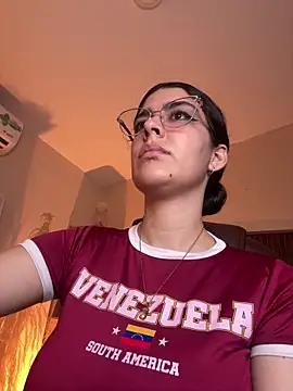 Snapshot of _Niah_ chatting on 02/04/26, 08:58 Niah online show from 02/04/26, 08:58