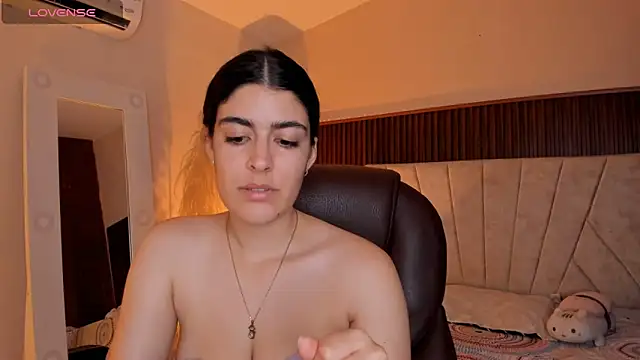 Snapshot of _Niah_ chatting on 02/18/26, 09:00 Niah online show from 02/18/26, 09:00