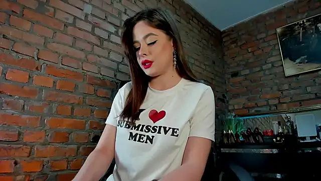 Snapshot of MistressMilana chatting on 06/03/26, 12:19 MistressMilana online show from 06/03/26, 12:19