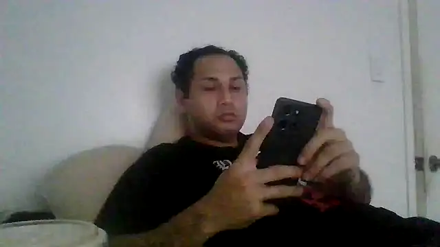 Snapshot of XjjripppX chatting on 09/20/25, 08:43 XjjripppX online show from 09/20/25, 08:43