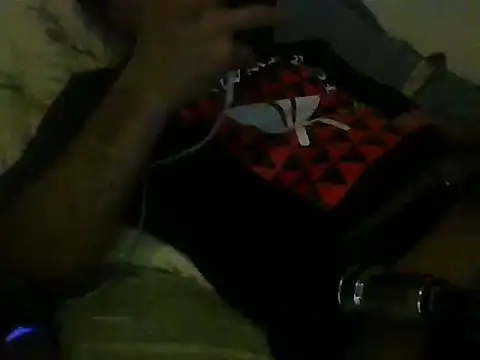 Snapshot of XjjripppX chatting on 10/03/25, 01:41 XjjripppX online show from 10/03/25, 01:41