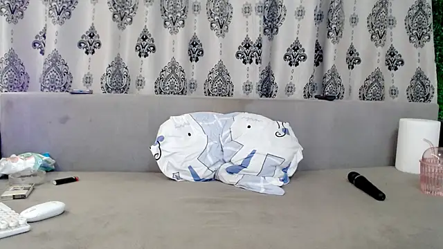 sweetdaiana23 online show from 04/17/26, 12:35