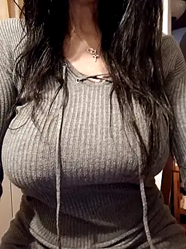 Snapshot of eva750 chatting on 02/26/25, 05:07 eva750 online show from 02/26/25, 05:07