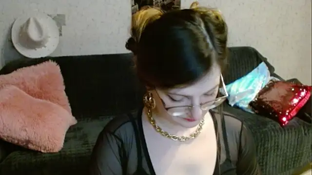 Arielsssplash online show from 12/17/25, 02:45