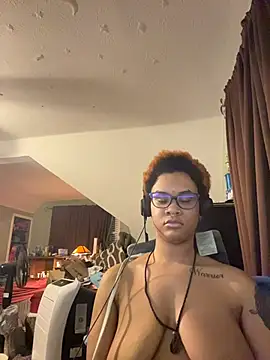 Snapshot of nickytheehawtie chatting on 03/01/26, 08:38 nickytheehawtie online show from 03/01/26, 08:38