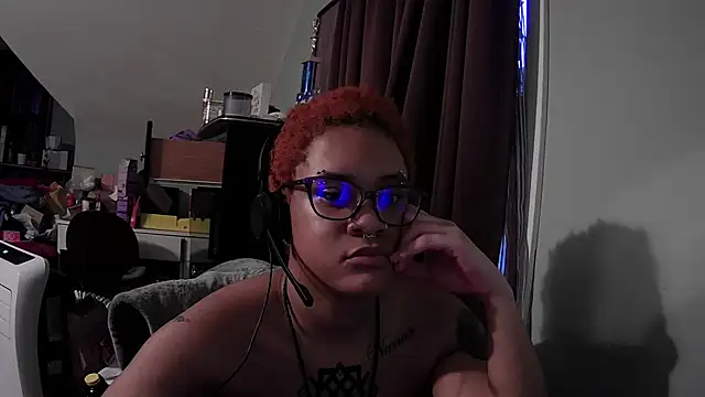 Snapshot of nickytheehawtie chatting on 04/27/26, 12:19 nickytheehawtie online show from 04/27/26, 12:19