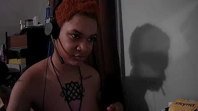 Snapshot of nickytheehawtie chatting on 05/04/26, 12:17 nickytheehawtie online show from 05/04/26, 12:17