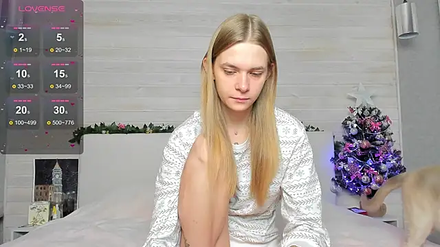Snapshot of molly_hunt_ chatting on 12/16/24, 03:30 molly hunt online show from 12/16/24, 03:30