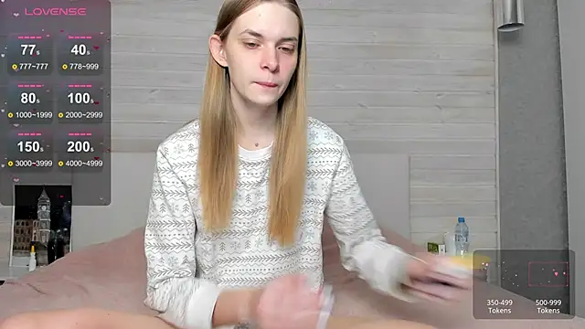 Snapshot of molly_hunt_ chatting on 01/30/25, 03:33 molly hunt online show from 01/30/25, 03:33