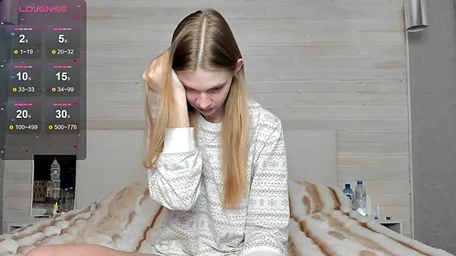 Snapshot of molly_hunt_ chatting on 02/20/25, 03:12 molly hunt online show from 02/20/25, 03:12
