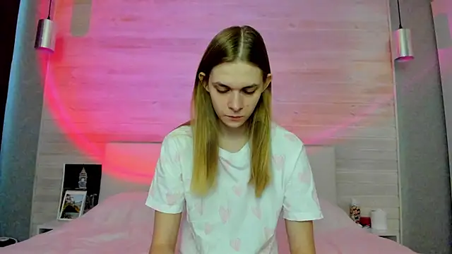 molly hunt  online show from 04/08/26, 04:01