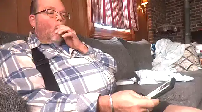 Snapshot of mrwizard4570 chatting on 12/23/24, 07:41 mrwizard4570 online show from 12/23/24, 07:41