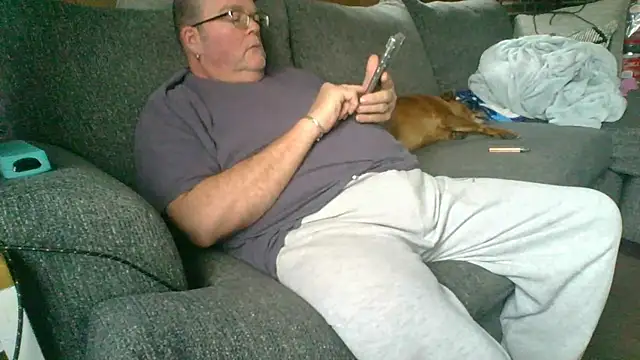 Snapshot of mrwizard4570 chatting on 02/26/25, 05:17 mrwizard4570 online show from 02/26/25, 05:17