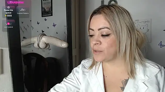 Snapshot of LIila28six chatting on 01/23/25, 11:47 LIila28six online show from 01/23/25, 11:47