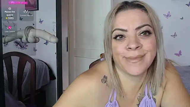 Snapshot of LIila28six chatting on 01/27/25, 02:13 LIila28six online show from 01/27/25, 02:13