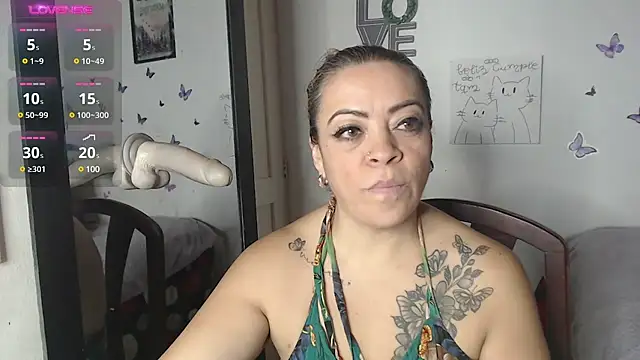 Snapshot of LIila28six chatting on 02/12/25, 10:46 LIila28six online show from 02/12/25, 10:46