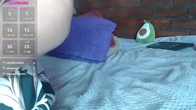 Snapshot of LIila28six chatting on 02/22/25, 03:47 LIila28six online show from 02/22/25, 03:47