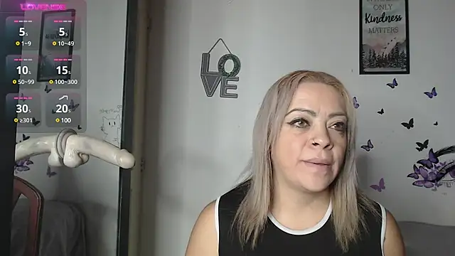 Snapshot of LIila28six chatting on 02/24/25, 12:30 LIila28six online show from 02/24/25, 12:30