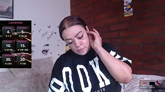 Snapshot of LIila28six chatting on 04/17/26, 03:37 LIila28six online show from 04/17/26, 03:37