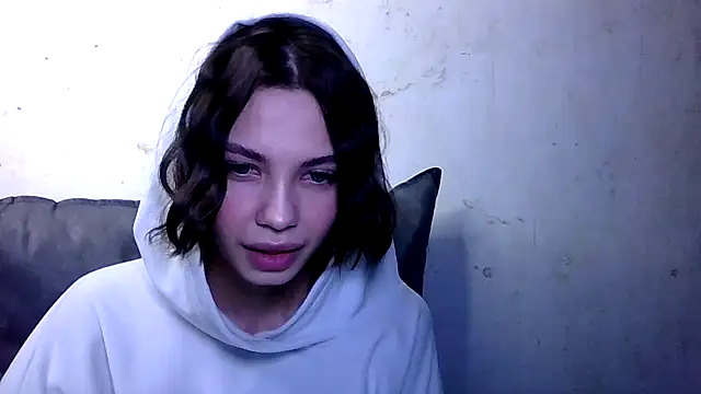 MiraPics online show from 03/29/26, 04:18