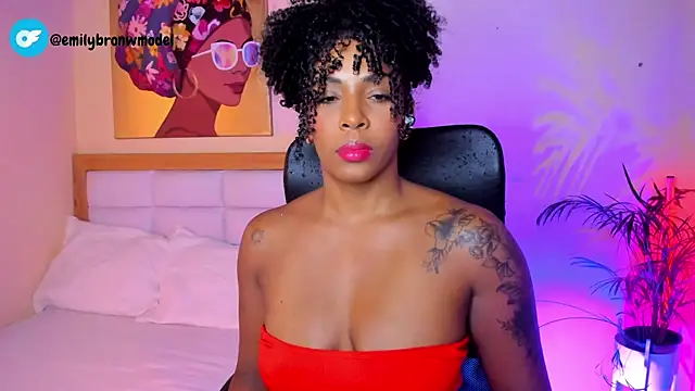 Snapshot of AitanaBrown_ chatting on 05/27/26, 09:23 AitanaBrown online show from 05/27/26, 09:23