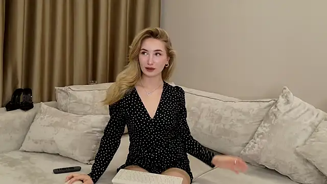 bella  rose online show from 09/30/25, 07:13