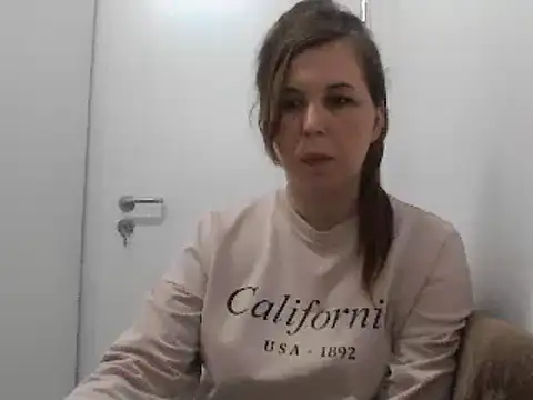 Snapshot of loveis007 chatting on 02/26/25, 11:26 loveis007 online show from 02/26/25, 11:26