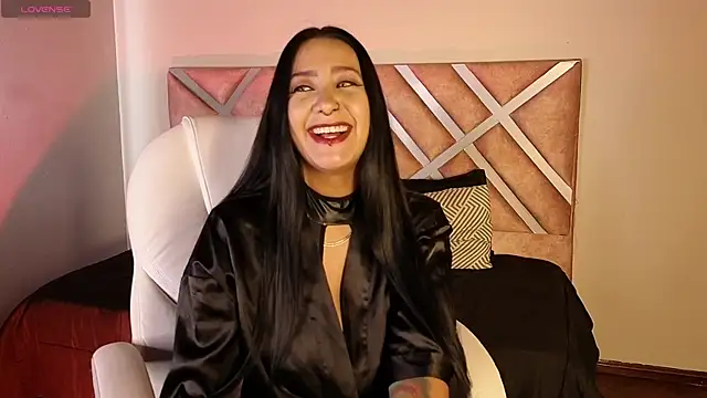 Snapshot of _kelly_hous36 chatting on 02/04/25, 12:44 kelly hous36 online show from 02/04/25, 12:44