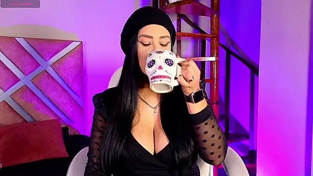 Snapshot of _kelly_hous36 chatting on 02/25/25, 12:24 kelly hous36 online show from 02/25/25, 12:24