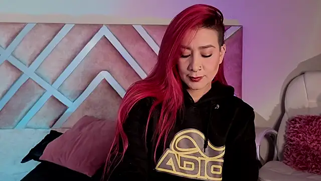 Snapshot of _kelly_hous36 chatting on 09/15/25, 01:00 kelly hous36 online show from 09/15/25, 01:00