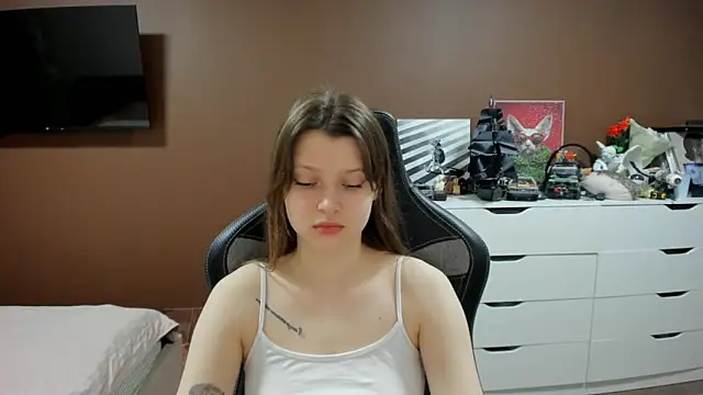 Snapshot of SoniNesti chatting on 04/30/26, 02:34 SoniNesti online show from 04/30/26, 02:34