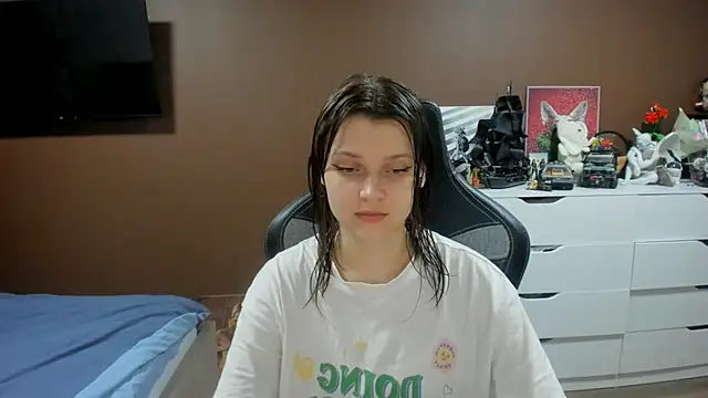 Snapshot of SoniNesti chatting on 07/10/26, 03:36 SoniNesti online show from 07/10/26, 03:36