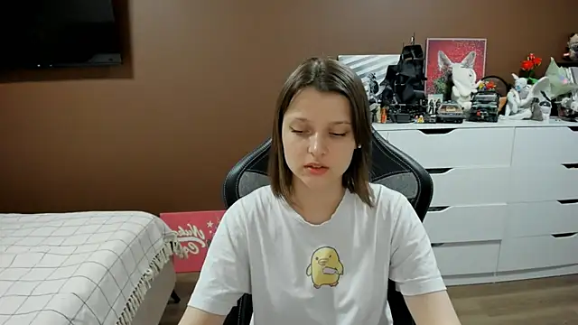 Snapshot of SoniNesti chatting on 07/17/26, 03:18 SoniNesti online show from 07/17/26, 03:18