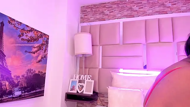 ShaniaBrownn online show from 02/14/26, 12:35