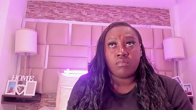 ShaniaBrownn online show from 02/27/26, 07:36