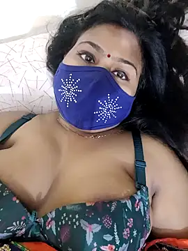 Snapshot of cutee__crazy chatting on 01/31/25, 05:21 cutee  crazy online show from 01/31/25, 05:21