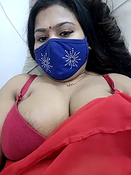 Snapshot of cutee__crazy chatting on 02/23/25, 04:35 cutee  crazy online show from 02/23/25, 04:35