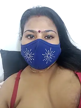 Snapshot of cutee__crazy chatting on 03/18/25, 05:21 cutee  crazy online show from 03/18/25, 05:21