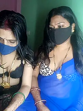 Snapshot of cutee__crazy chatting on 10/11/25, 05:44 cutee  crazy online show from 10/11/25, 05:44