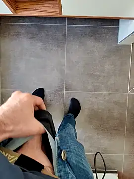 Boring one online show from 04/24/26, 07:44