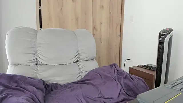 xspecialoomx online show from 04/10/26, 07:18