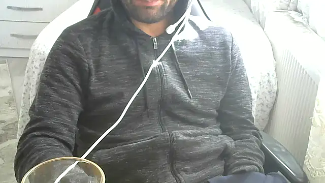 Snapshot of crazybaby5461 chatting on 11/15/25, 10:45 crazybaby5461 online show from 11/15/25, 10:45