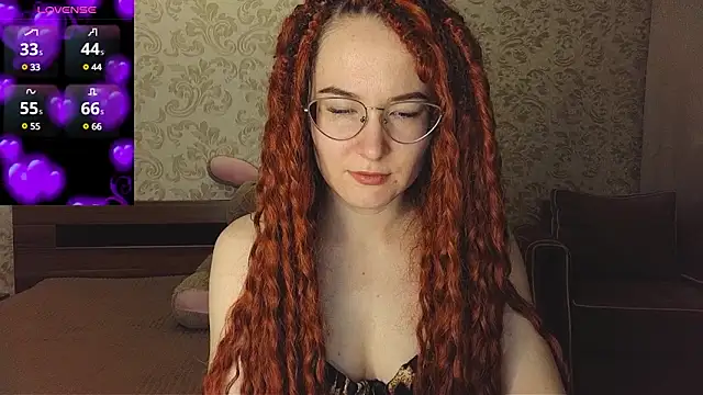 Snapshot of AgnesGraham chatting on 02/06/25, 09:17 AgnesGraham online show from 02/06/25, 09:17