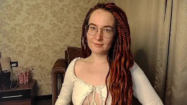 Snapshot of AgnesGraham chatting on 10/18/25, 10:10 AgnesGraham online show from 10/18/25, 10:10